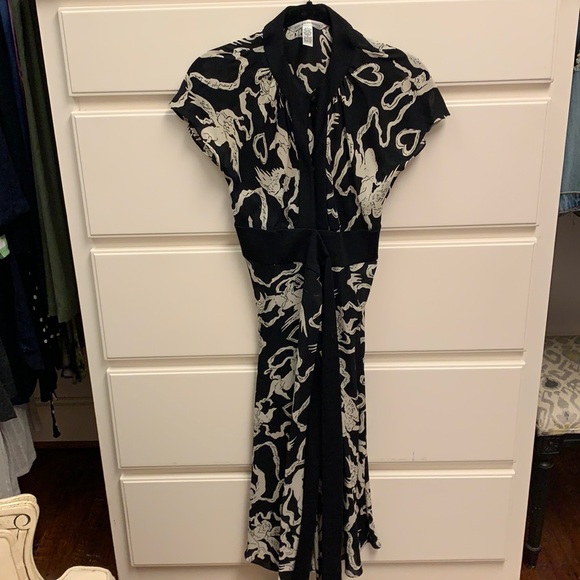 Diane Von Furstenberg Dresses & Skirts - Diane Von Furstenberg Wrap Dress
